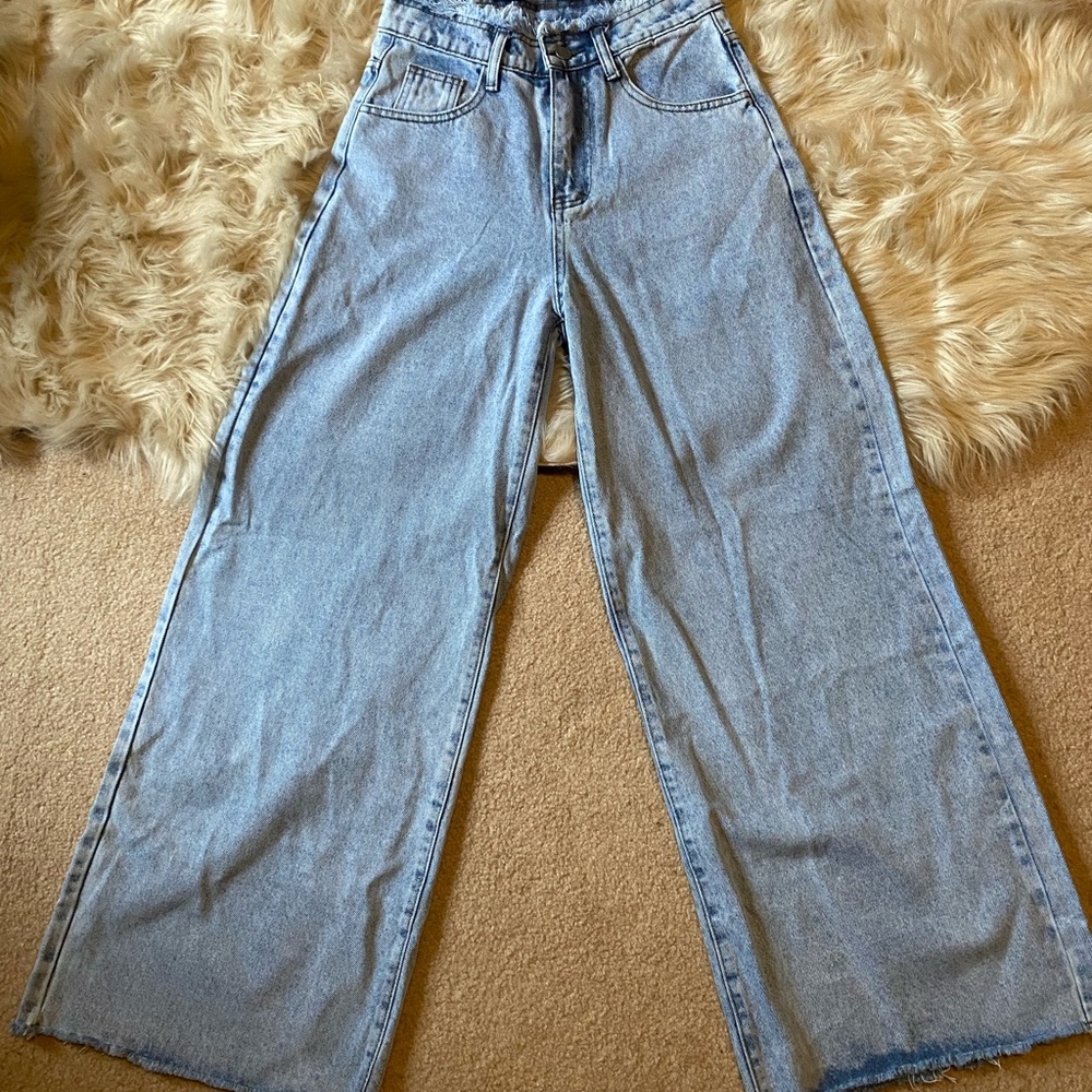 Wide-Leg Light Blue Jeans
